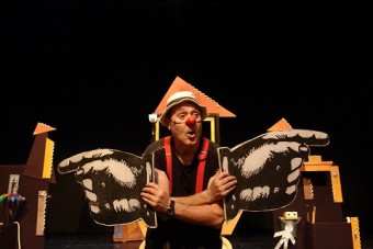 “Minutos” de risas e imaginación con el payaso Marcel Gros en el Teatro de la Laboral - Sociedad y Cultura