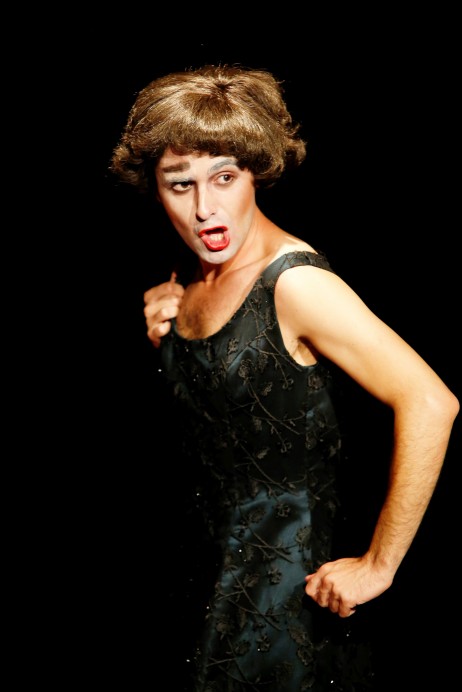 El Encuentro Teatro estrena Mi defecto o arrancaré flores al desierto - Sociedad y Cultura