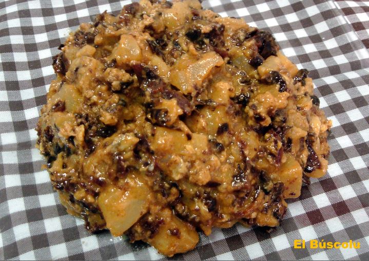 Revuelto de morcilla y manzana #recetas #manzana - Les recetines