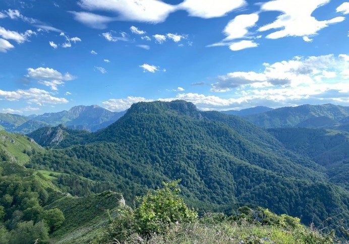 Parres volverá a ser escenario de la V Subida a la Mota Cetín este fin de semana - Concejo de Parres