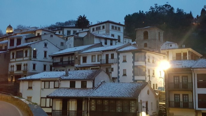 La nieve llegó a la costa colunguesa - Concejo de Colunga