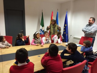 Audiencia pública infantil en Colunga - Concejo de Colunga