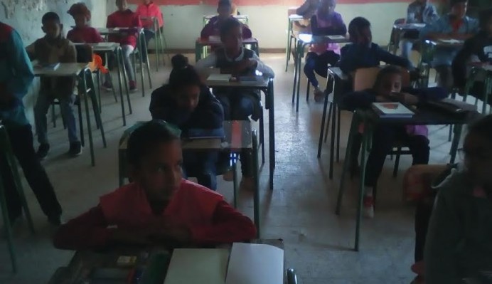 Los niños y las niñas del Sahara reciben el material enviado desde Villaviciosa - Concejo de Villaviciosa