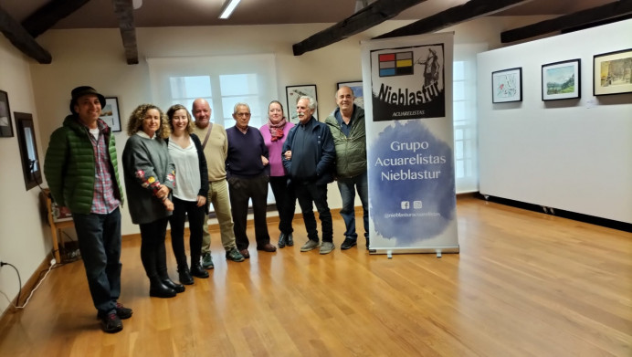 El colectivo se une así por primera vez a la programación navideña del concejo con una exposición colectiva de paisajes invernales - Concejo de Villaviciosa