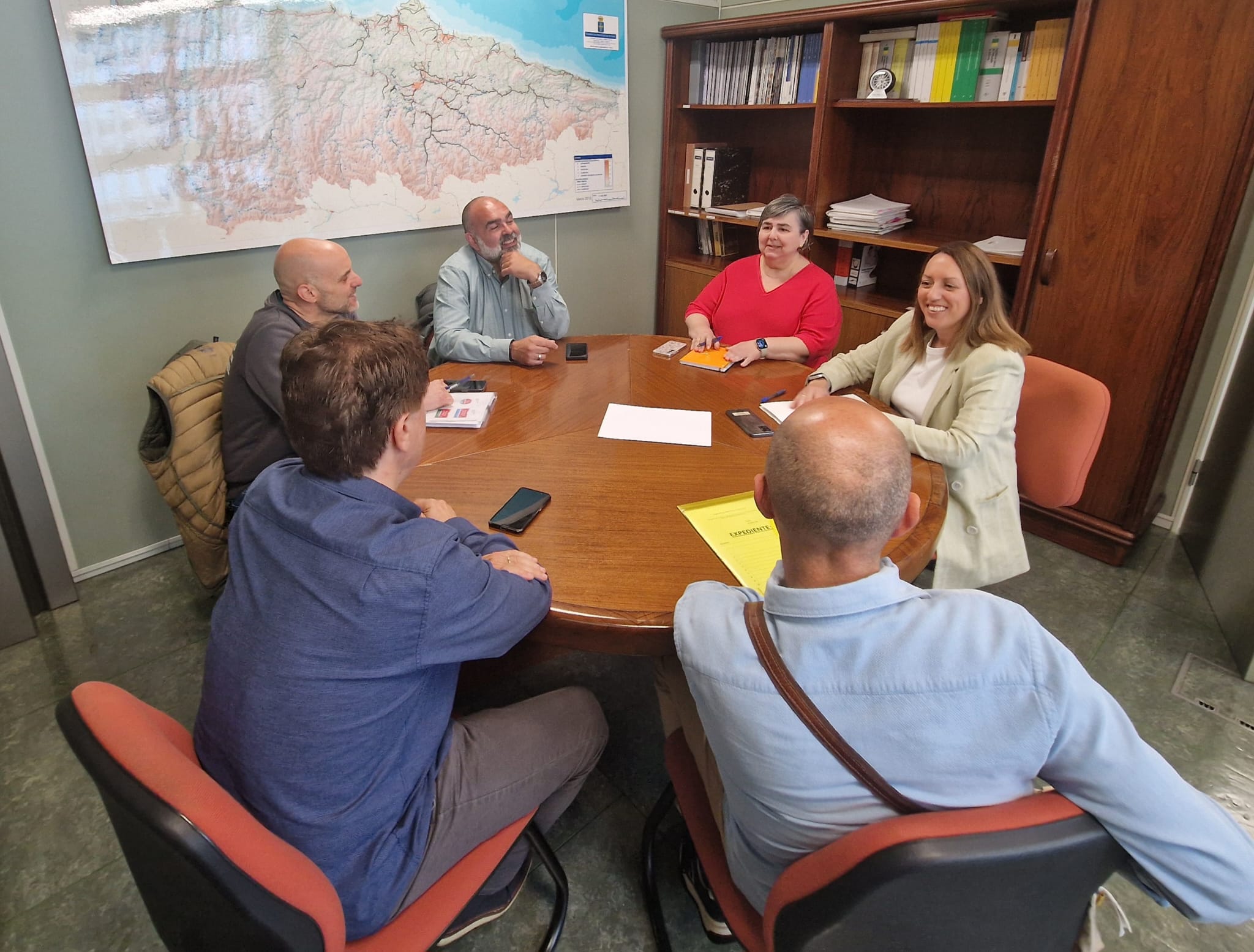 Asturias impulsa una nueva regulación del taxi y limita la actividad de los VTC a trayectos interurbanos - Asturias
