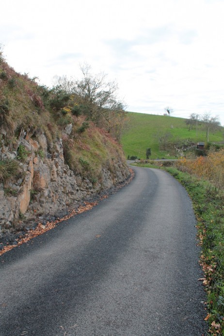 Concluidas las obras de renovación de la carretera de La Frecha - Concejo de Piloña