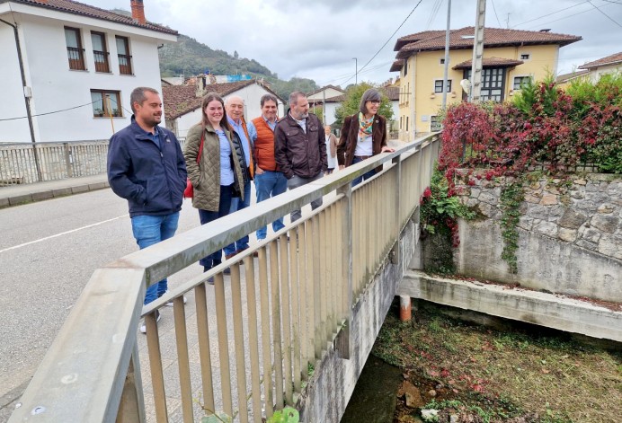 Transición Ecológica destaca la buena marcha de las obras del saneamiento de Avín y Sirviella, en Onís, que beneficiarán a 640 habitantes - Oriente de Asturias