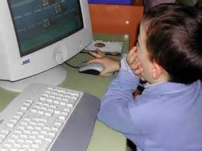 Más de un centenar de instituciones, empresas y particulares donan 600 equipos informáticos para el alumnado sin medios tecnológicos - Asturias