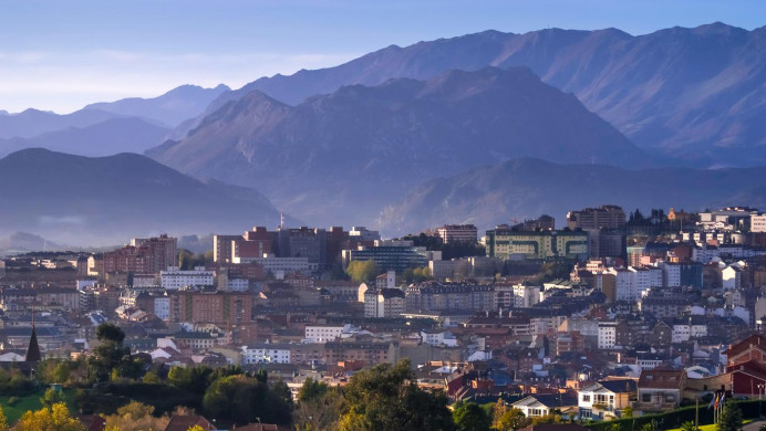 El I Encuentro Comercial de los Itinerarios del Norte reúne en Oviedo a 33 operadores de doce países y 70 empresas asturianas - Asturias