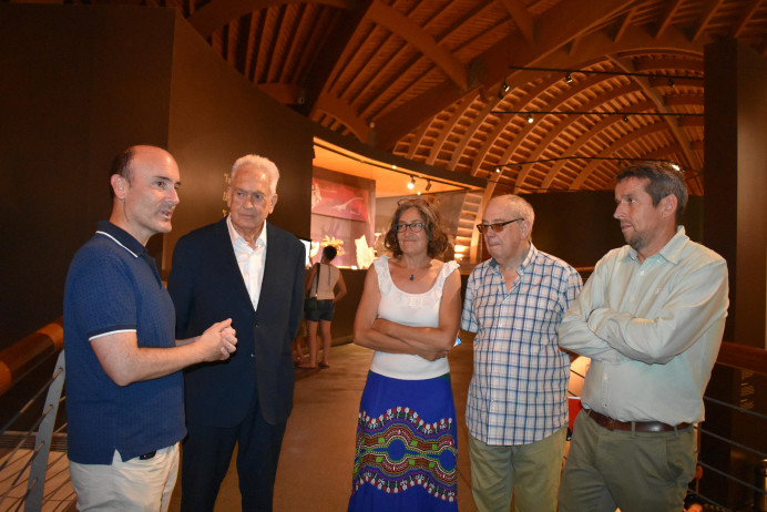 El paleontólogo Giuseppe Leonardi, en el MUJA - Concejo de Colunga