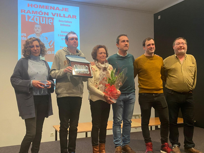 IU Oriente homenajea a Ramón Villar por su compromiso y trabajo político en favor de Parres - Concejo de Parres