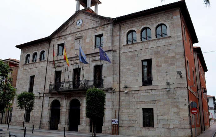 Ayuntamiento Llanes ordenó paralizar obras Parres - Concejo de Llanes
