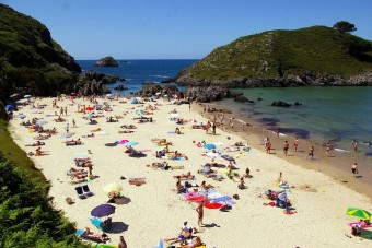 De la Llana: “Las playas del Municipio de Llanes mostrarán a nuestros visitantes una imagen lamentable si no se lleva a cabo la necesaria y la urgente actuación que se requiere en nuestras arenales” - Concejo de Llanes