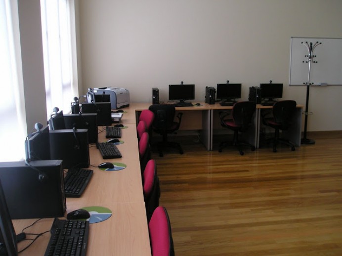 Comienzan los talleres de informática en los CDTLs de Colunga y Lastres - Concejo de Colunga
