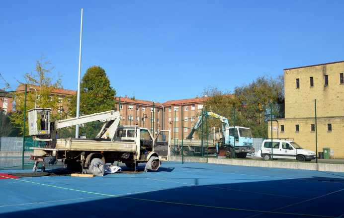 Renovación alumbrado pistas municipales de tenis de Llanes - Concejo de Llanes