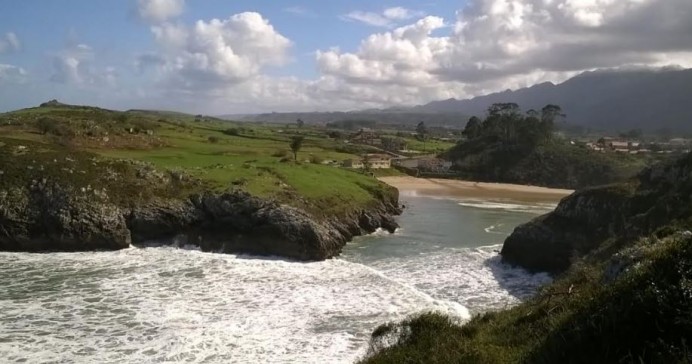 Ecologistas de Asturias: Aparece de nuevo contaminada la bonita playa de Poo en LLanes - Ecología y Medioambiente