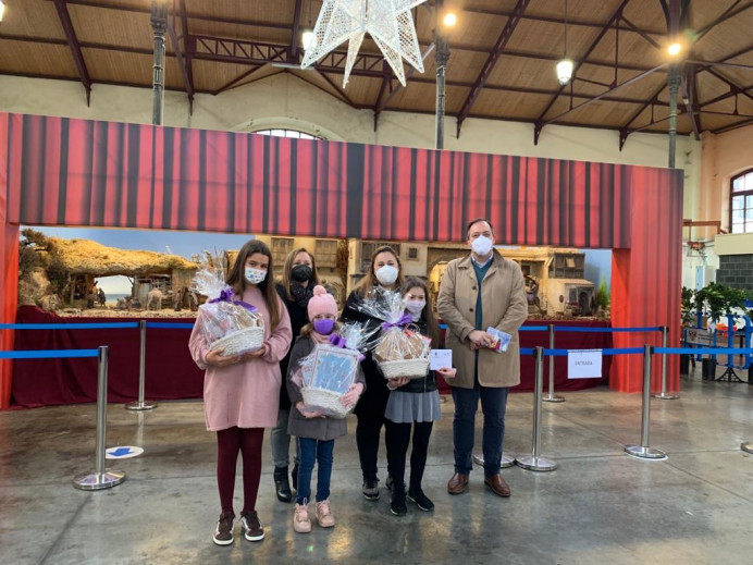 Entrega de premios del concurso escolar de postales navideñas - Concejo de Villaviciosa