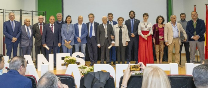 Llanes convoca la XXX edición de los Premios de Turismo y Comercio - Concejo de Llanes