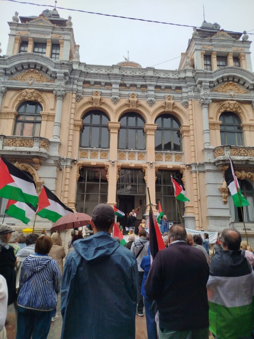 El PSOE de Llanes denuncia el bloqueo de Vecinos y PP para condenar el genocidio en Palestina - Concejo de Llanes