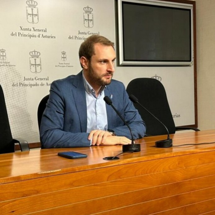 Adrián Pumares exige explicaciones por la ausencia del Alcalde de Colunga en el acto del Director General de Pesca Marítima - Concejo de Colunga