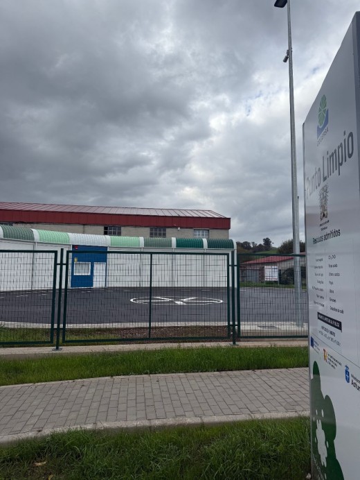 Villaviciosa inaugura el nuevo punto limpio de El Salín tras 13 años de cierre y traslado - Concejo de Villaviciosa