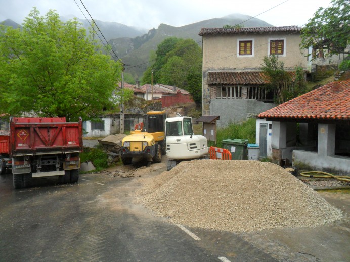 Inicio obras alcantarillado y abastecimiento en Purón - Concejo de Llanes
