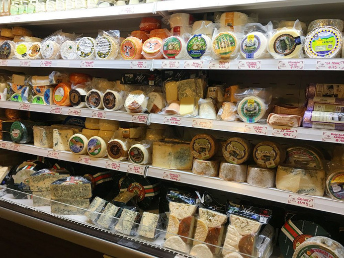 Medio Rural publica un catálogo que recoge los 329 quesos que se elaboran en Asturias - Asturias