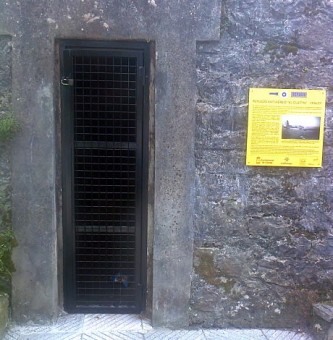 El Ayuntamiento de Colunga recupera el antiguo refugio antiaéreo de El Cuetín - Concejo de Colunga