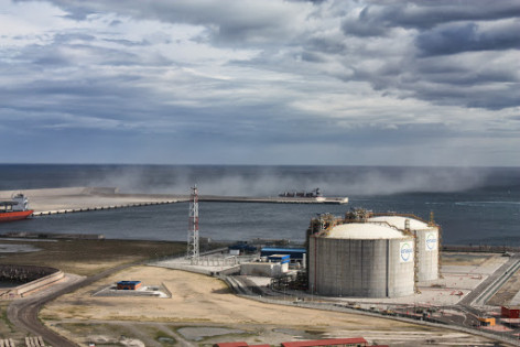 EQUO Verdes Asturias: Sobre la regasificadora del Musel - Moda y Tendencias