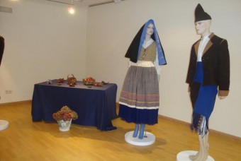 Exposición trajes regionales en Ribadesella - Concejo de Ribadesella