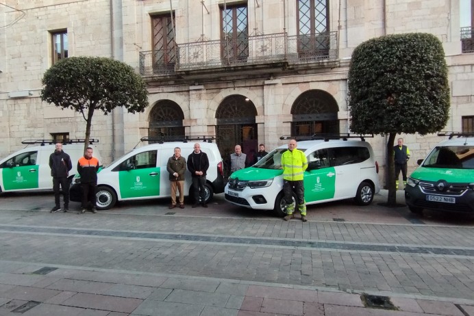 Llanes incorpora cuatro nuevos vehículos municipales dentro de su plan de renovación de flota - Concejo de Llanes