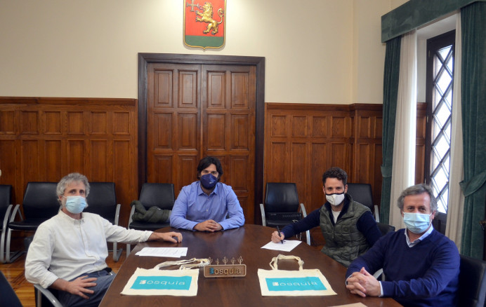 Ayuntamiento Llanes y Bosquia acuerdo para repoblar - Concejo de Llanes