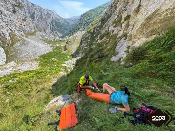El SEPA rescata a tres personas en dos operativos en Cangas de Onís y Cabrales - Sucesos