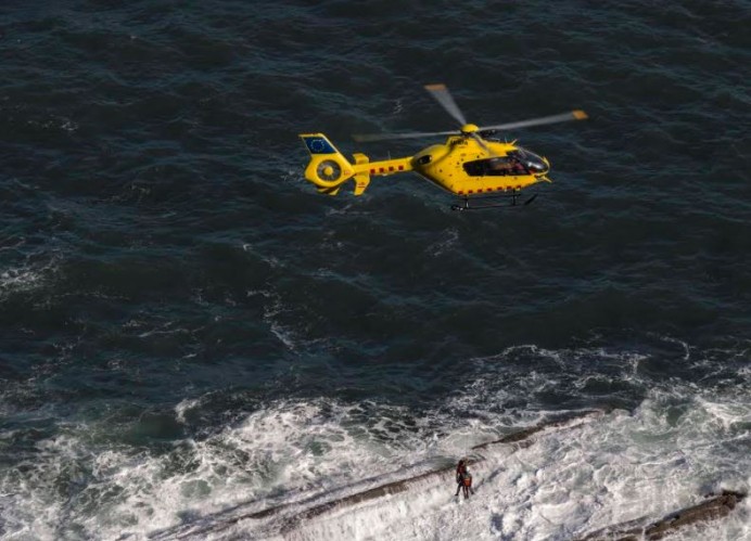 Rescate de dos perceberos en Ribadesella - Sucesos