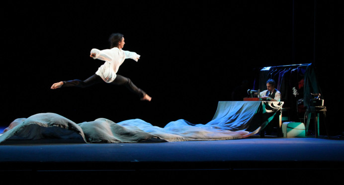 Higiénico Papel Teatro representa Retales en la Laboral - Sociedad y Cultura