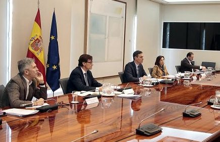 El Gobierno transferirá a las comunidades autónomas 14.000 millones de euros para afrontar la crisis del #COVID19 - Asturias