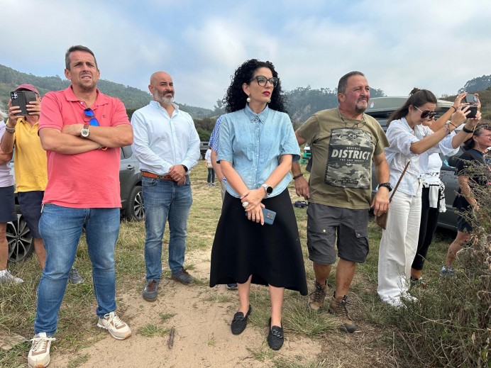 El MUJA recupera en Ribadesella nuevos restos fósiles de un saurópodo de 20 metros - Concejo de Colunga