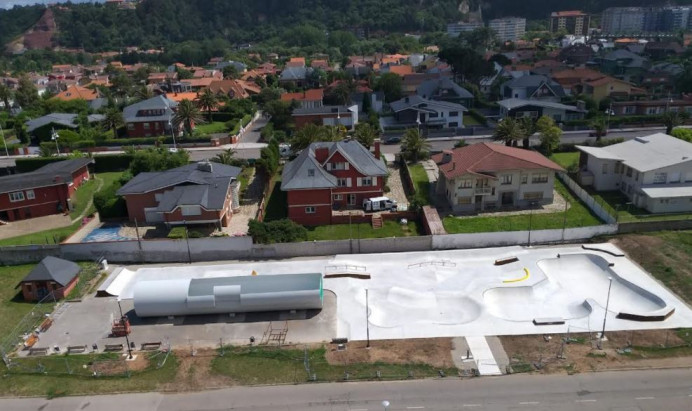 Últimos retoques al Skate Park de Salinas - Deportes