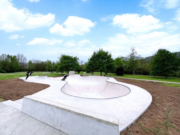 Villaviciosa pone en funcionamiento un skatepark que aspira a convertirse a referencia en Asturias  - Concejo de Villaviciosa