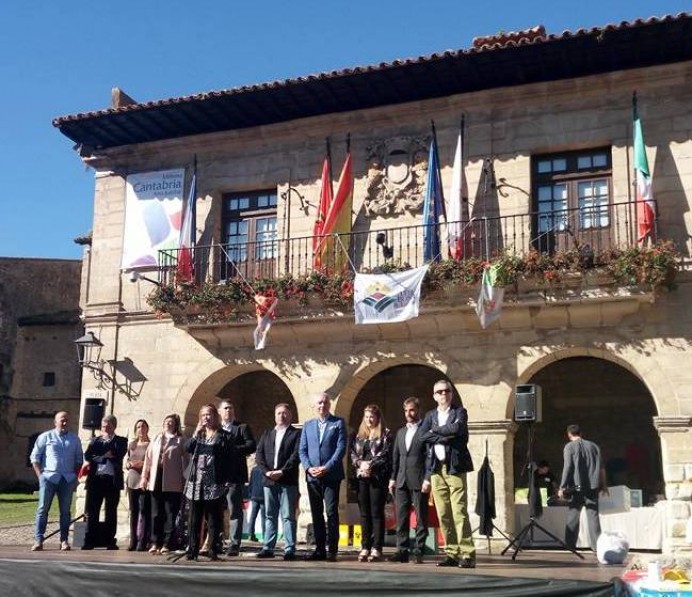 Lastres y Torazo estuvieron presentes en el I Encuentro Etnográfico de los Pueblos más Bonitos de España, celebrado en Santillana del Mar - Turismo