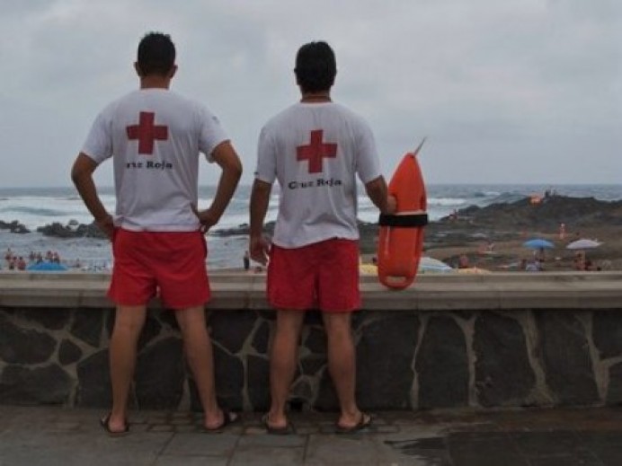 Escuela de pequeños socorritas playa de la Espasa - Concejo de Caravia