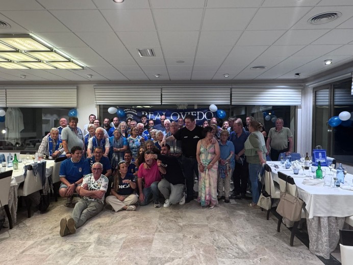 La peña Sonso de Colunga celebra el ascenso del Real Oviedo en su cena anual - Concejo de Colunga