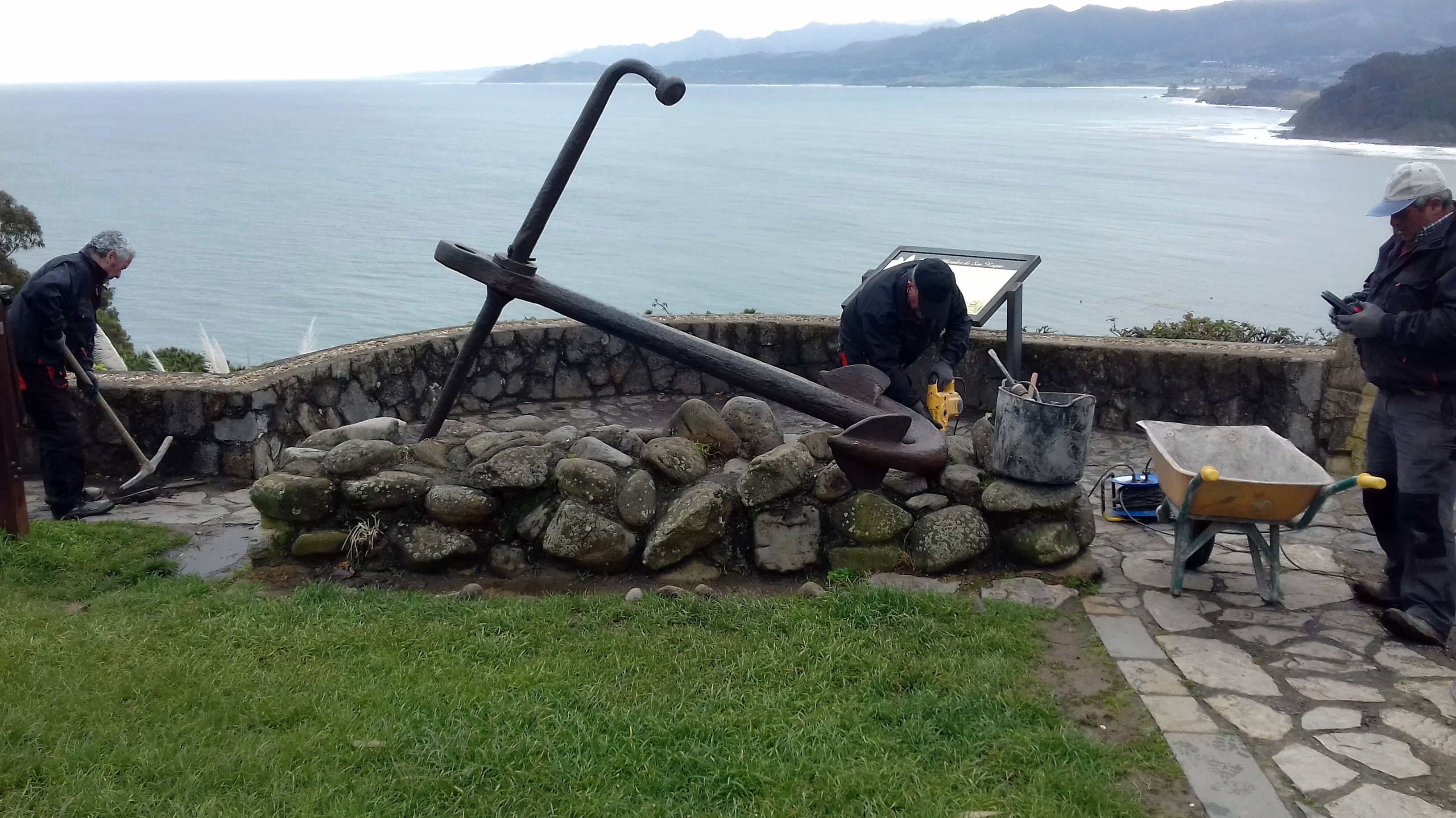 Arrancan las obras de rehabilitación del Mirador de San Roque, en Lastres - Concejo de Colunga