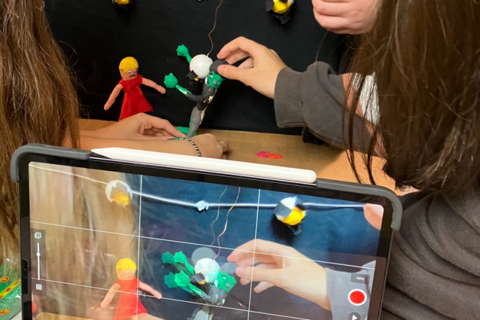 Creatividad en Movimiento: Taller de Stop Motion para Escolares en Llastres - Concejo de Colunga
