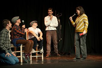 La obra teatral "Sainetes" y el taller "Tú también" acercan las artes  escénicas al público con discapacidad y les forman como actores - Concejo de Cangas de Onís