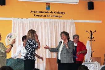 En Lastres "Llueven tías" - Concejo de Colunga