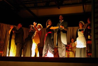 Teatro solidario en la Casa de Cultura de Cangas de Onís - Concejo de Cangas de Onís