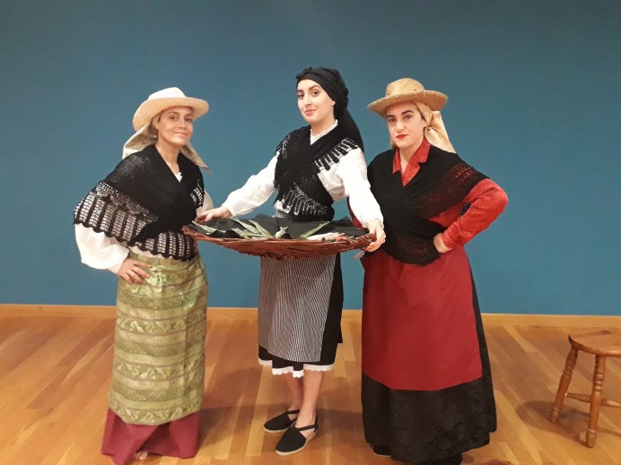 La Tejedora de Sueños trabaja en su nueva obra Huellas en Laboral Ciudad de la Cultura - Sociedad y Cultura