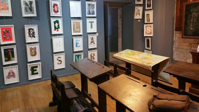 El jueves 7 de Abril a la 13.00 de la tarde se inaugura en la Casa de Cultura de Llanes la exposición Llanes enCanta - Concejo de Llanes