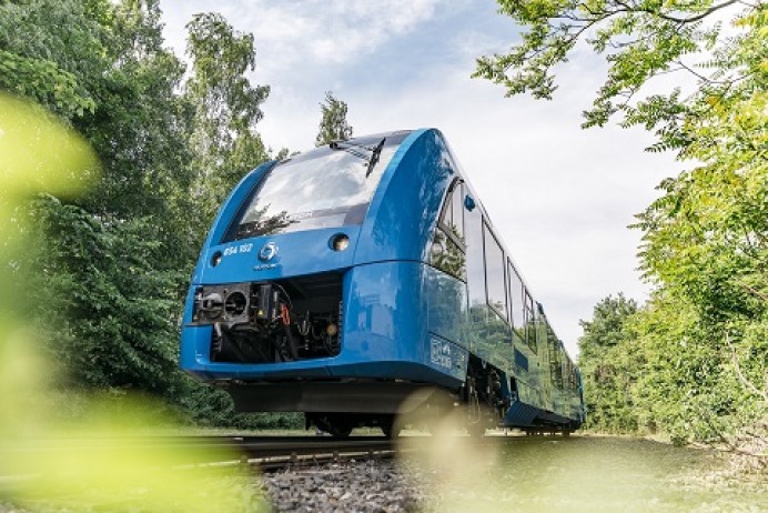 Los primeros trenes de hidrógeno del mundo completan con éxito su año y medio de pruebas - Sociedad y Cultura